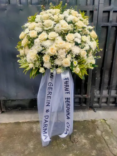 Krans Bunga Duka Cita  di Juanda